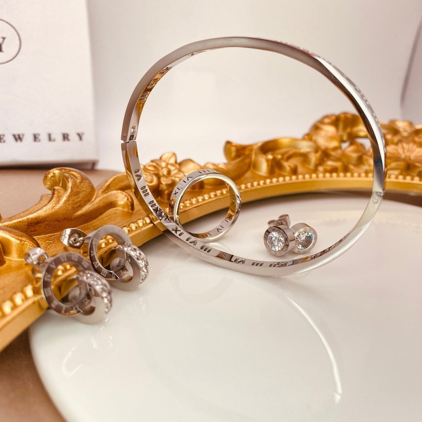 Greco Set - Luzy Jewelryearrings, bracelet, ringLuzy JewelryGreco Set - Luzy Jewelryearrings, bracelet, ringLuzy JewelryGreco Set6braceletcubic zirconiaearring36cubic zirconiamatchnew3
