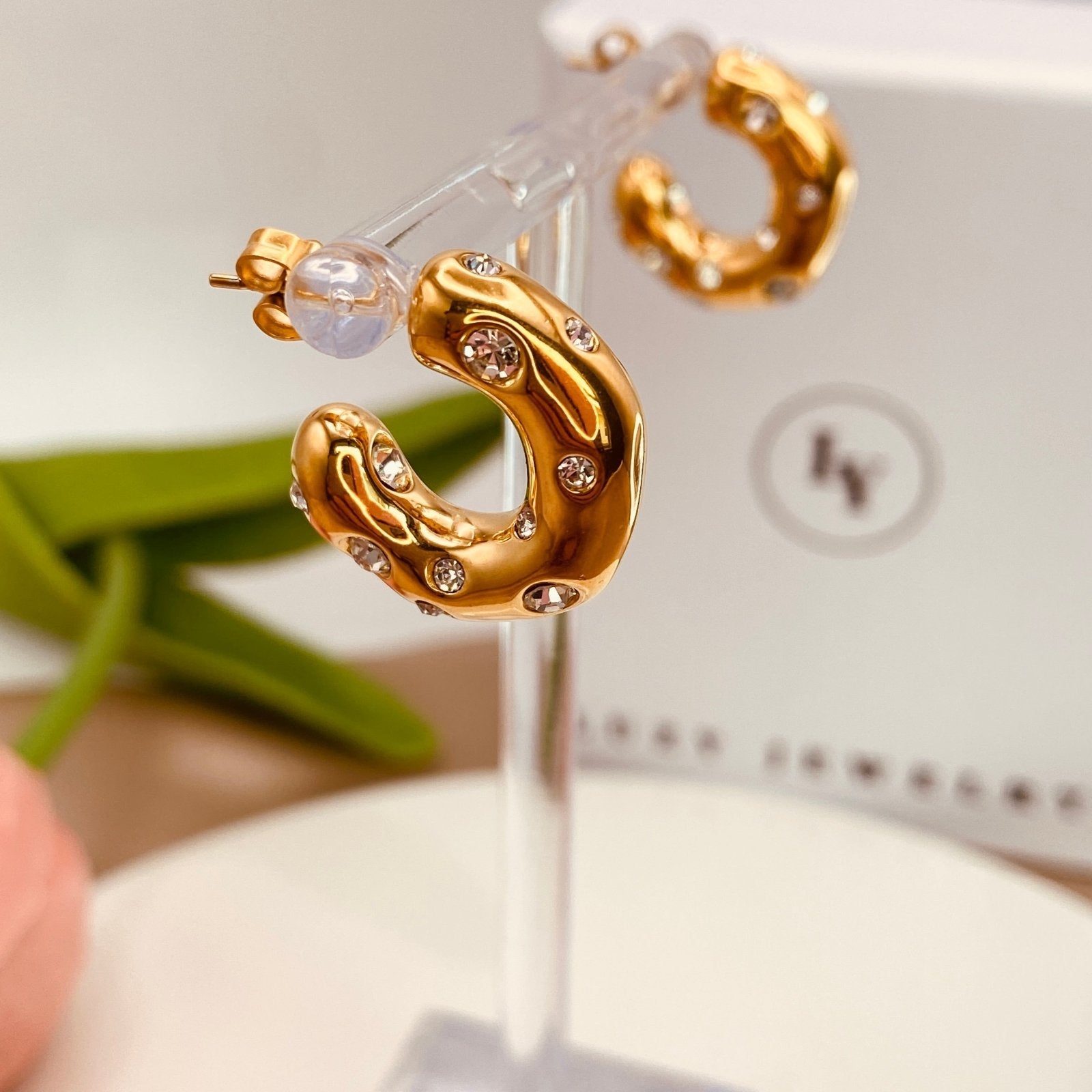 Golden Hoops - Luzy JewelryLuzy JewelryGolden Hoops - Luzy JewelryLuzy JewelryGolden Hoops18kcubic zirconiaearring218kcubic zirconiaearring3