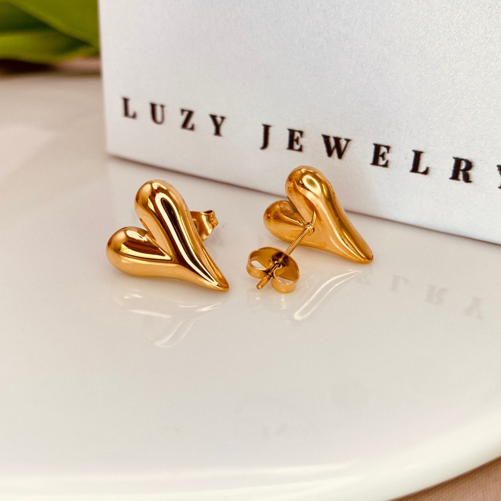 Hestia Earrings - Luzy JewelryLuzy JewelryHestia Earrings - Luzy JewelryLuzy JewelryHestia Earrings18kearringheart218kearringheart2
