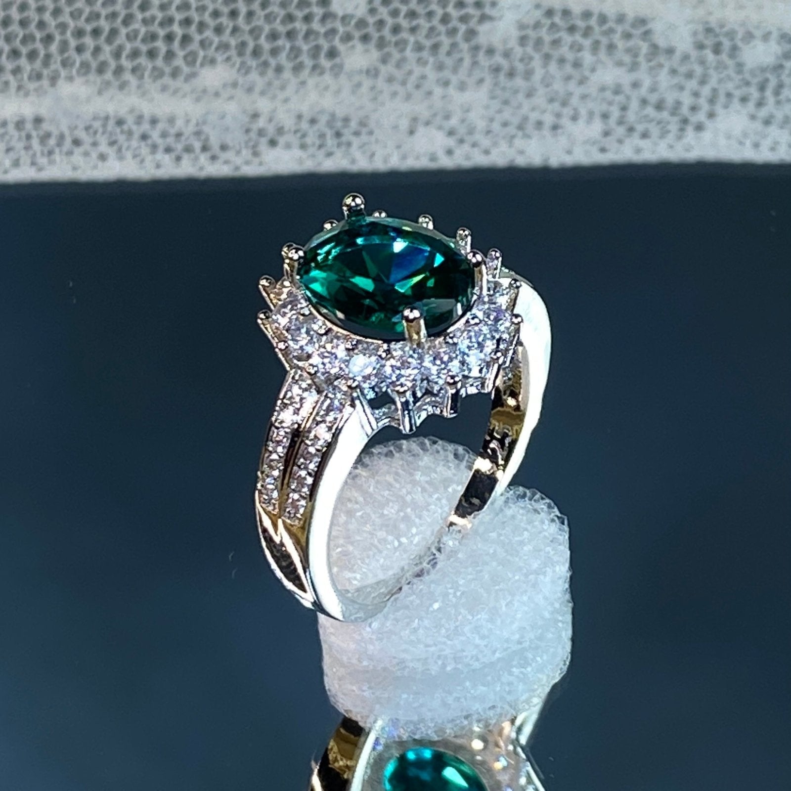 Long Live the Queen Ring - Luzy JewelryLuzy JewelryLong Live the Queen Ring - Luzy JewelryLuzy JewelryLong Live the Queen Ring6925 sterling Silvercubic zirconiagreen26925 sterling Silvercubic zirconiagreen2