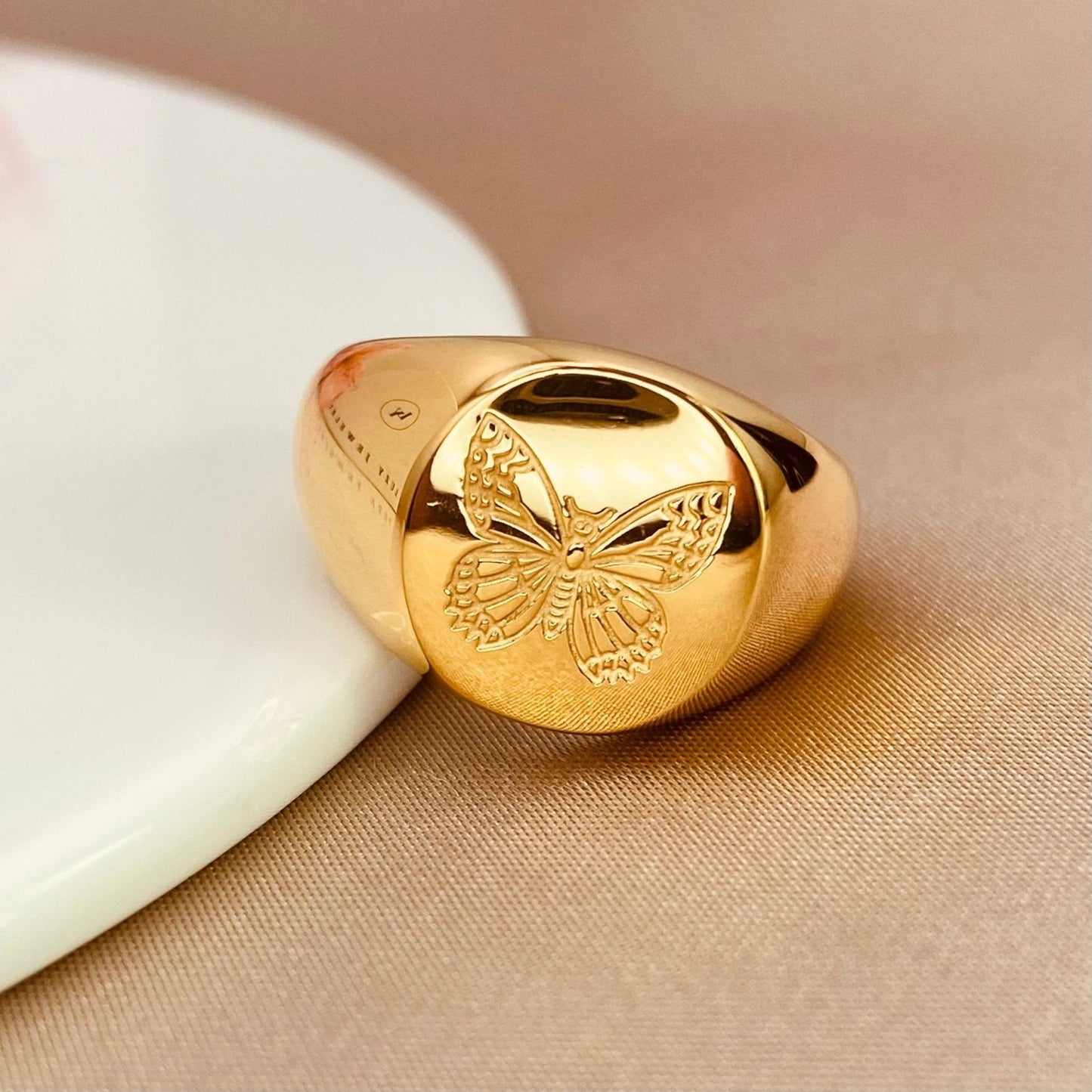 Mariposa Ring - Luzy JewelryRingsLuzy JewelryMariposa Ring - Luzy JewelryRingsLuzy Jewelry6butterfliesfine jewelrygold16butterfliesfine jewelrygold2