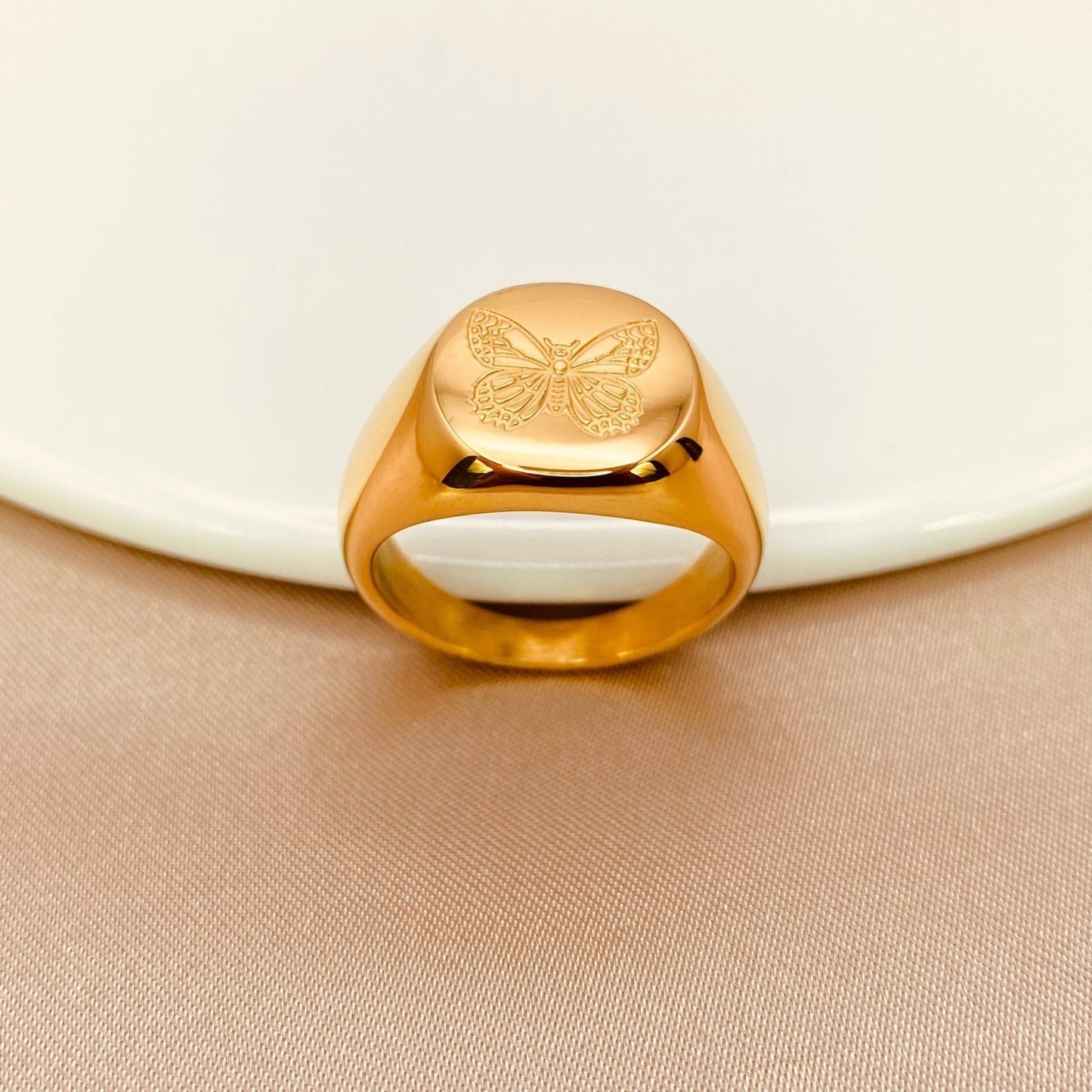 Mariposa Ring - Luzy JewelryRingsLuzy JewelryMariposa Ring - Luzy JewelryRingsLuzy Jewelry6butterfliesfine jewelrygold46butterfliesfine jewelrygold4