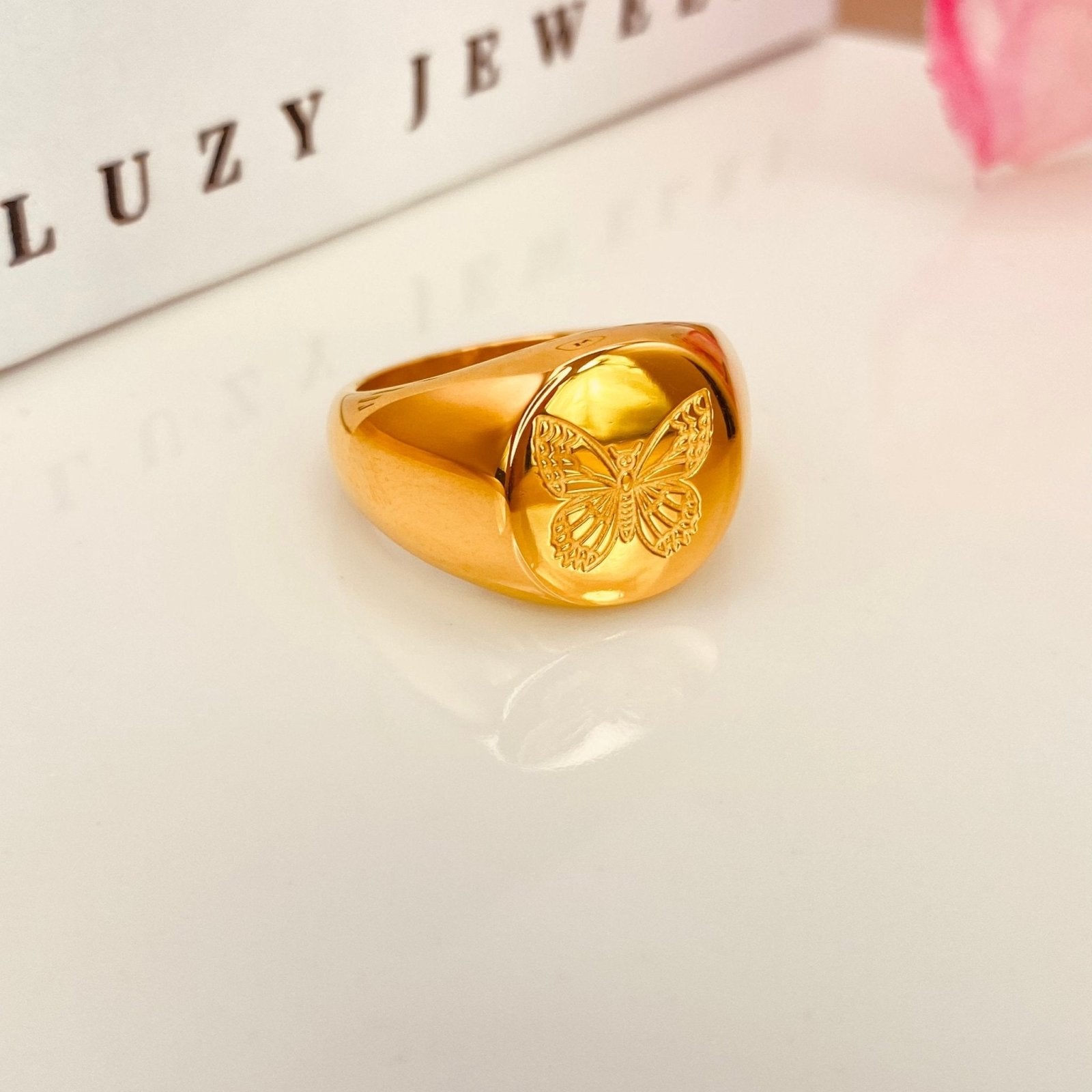 Mariposa Ring - Luzy JewelryRingsLuzy JewelryMariposa Ring - Luzy JewelryRingsLuzy Jewelry6butterfliesfine jewelrygold56butterfliesfine jewelrygold5