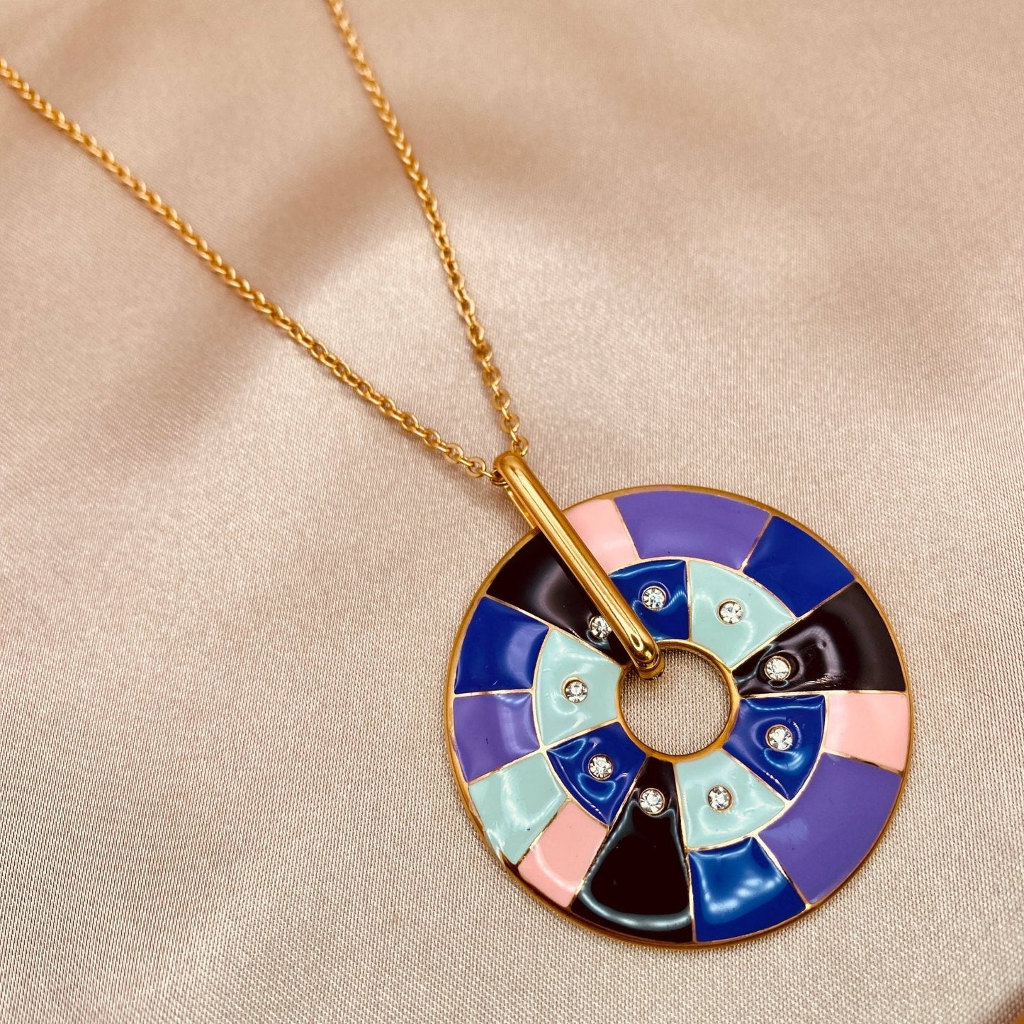 Palette Necklace - Luzy JewelryNecklacesLuzy JewelryPalette Necklace - Luzy JewelryNecklacesLuzy Jewelrymedallion_necklace_18k_colorful_with_matching_earrings_set18kmedallionnecklace218kmedallionnecklace1