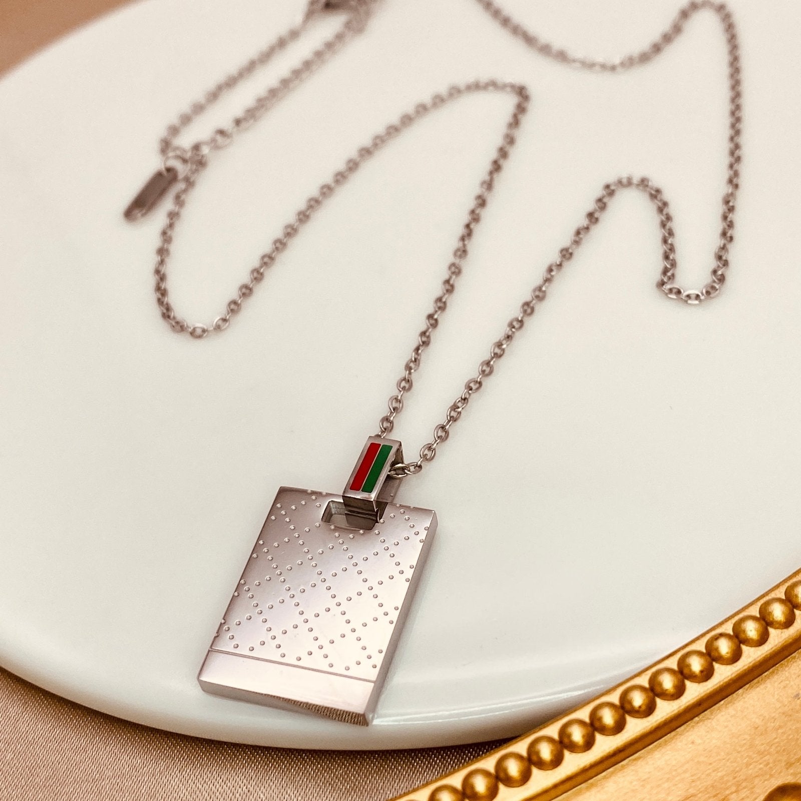 Pattern Pendant Necklace - Luzy JewelryNecklaceLuzy JewelryPattern Pendant Necklace - Luzy JewelryNecklaceLuzy JewelryPattern Pendant Necklace18knecklacenew218knecklacenew3