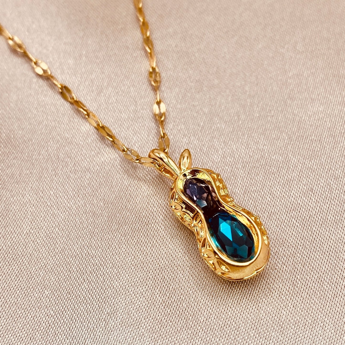 Peanut Necklace - Luzy JewelryNecklaceLuzy JewelryPeanut Necklace - Luzy JewelryNecklaceLuzy JewelryPeanut Necklace18kcubic zirconiafine jewelry218kcubic zirconiafine jewelry1