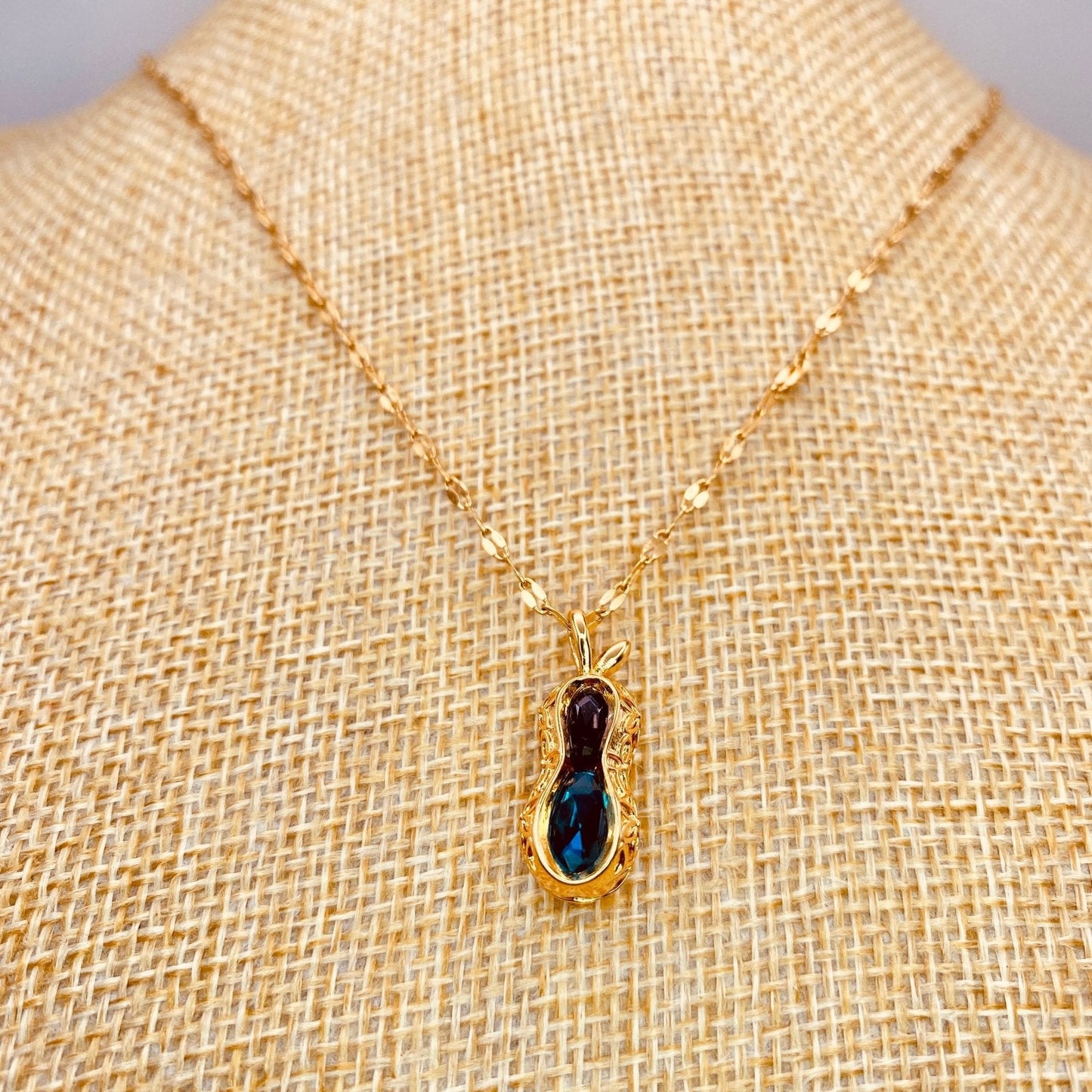 Peanut Necklace - Luzy JewelryNecklaceLuzy JewelryPeanut Necklace - Luzy JewelryNecklaceLuzy JewelryPeanut Necklace18kcubic zirconiafine jewelry418kcubic zirconiafine jewelry4