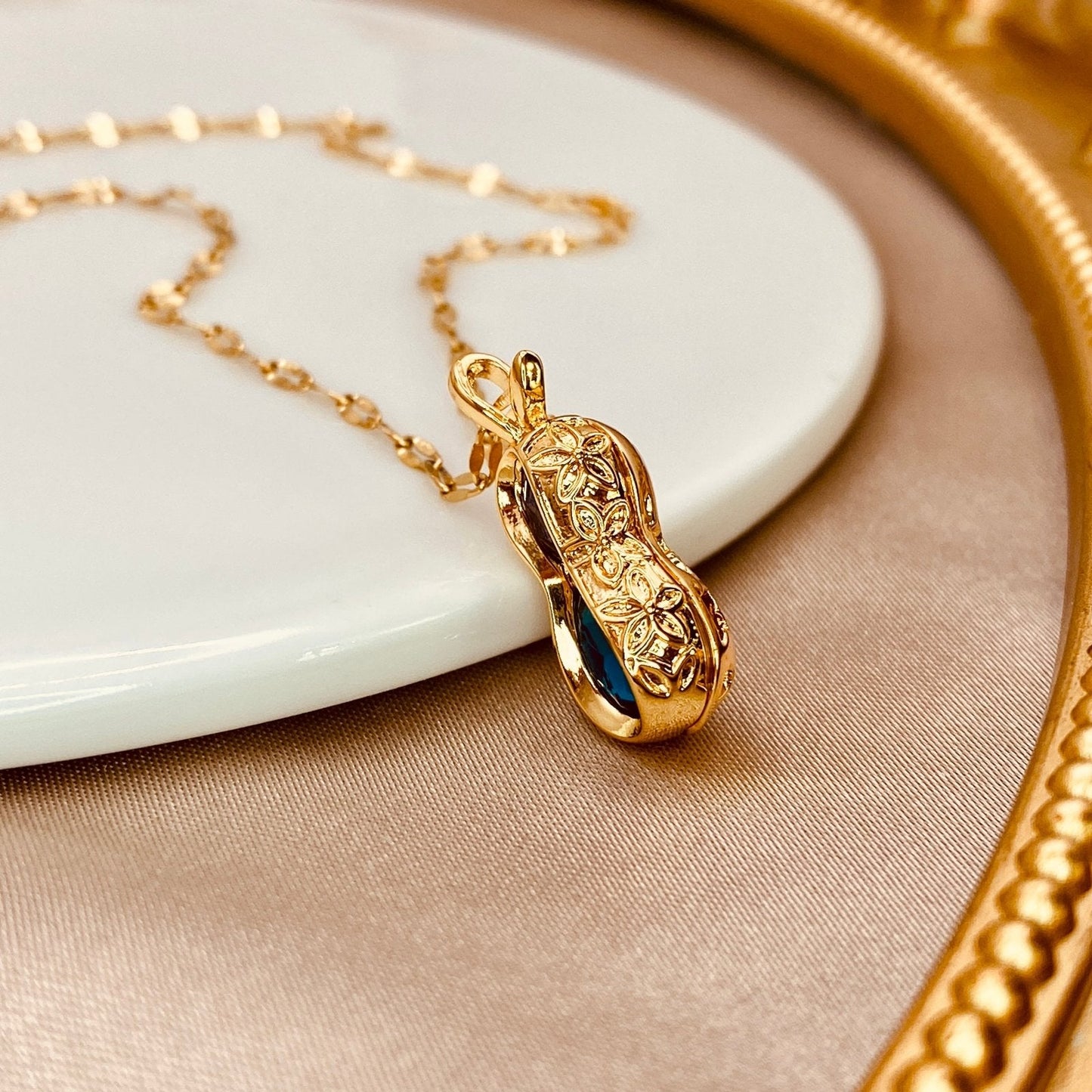 Peanut Necklace - Luzy JewelryNecklaceLuzy JewelryPeanut Necklace - Luzy JewelryNecklaceLuzy JewelryPeanut Necklace18kcubic zirconiafine jewelry318kcubic zirconiafine jewelry3